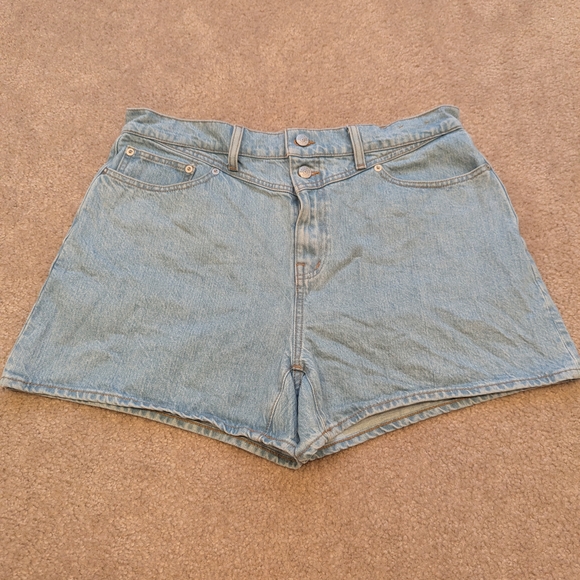 Madewell Pants - Madewell The Mom Jean Denim Shorts